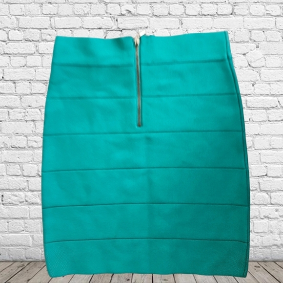 BEBE BODY CON BANDAGE EXPOSED ZIPPER SKIRT  TURQUOISE - Picture 2 of 3